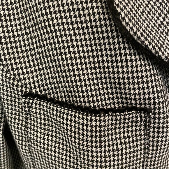 ALL THAT JAZZ HOUNDSTOOTH BLACK AND WHITE TWO PIECE VTG SUIT, JUNIOR SIZE 13/14. - Picture 3 of 14